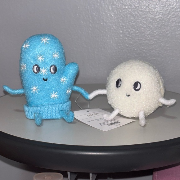 Target Wondershop Felt Mitten & Snowball Duo - Picture 5 of 13